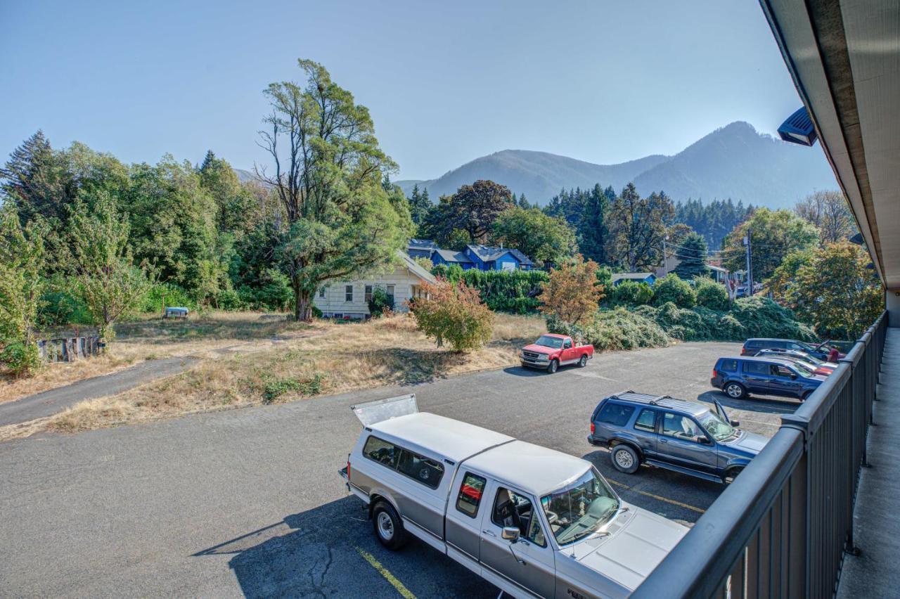 Columbia Gorge Inn Cascade Locks Exteriör bild